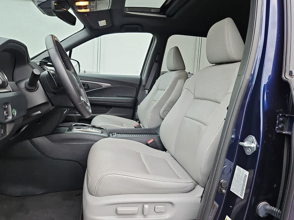 Used 2023 Honda Passport EX-L image 12