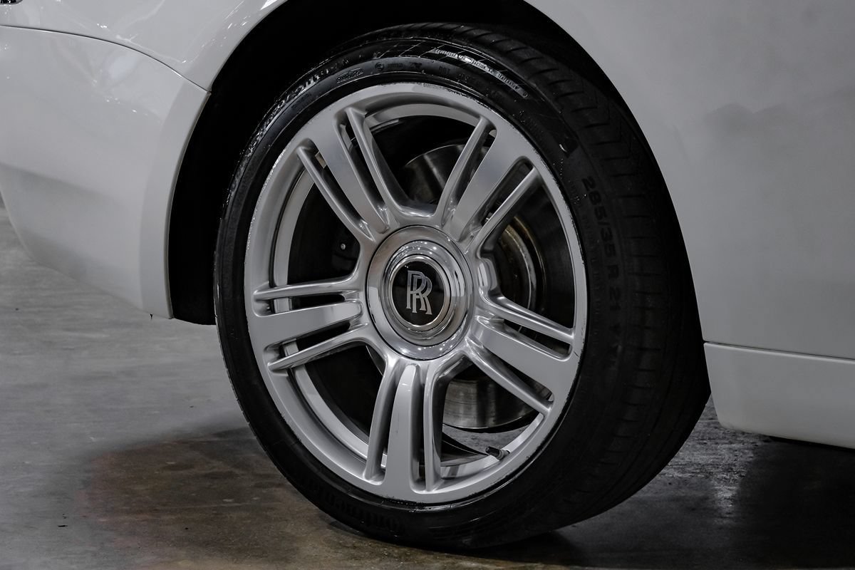 Used 2016 Rolls-Royce Wraith RWD image 45