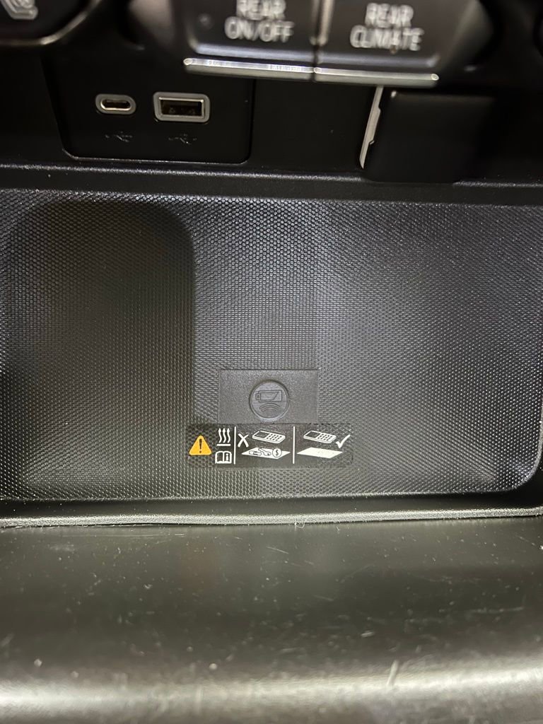 Used 2023 GMC Yukon AT4 image 17