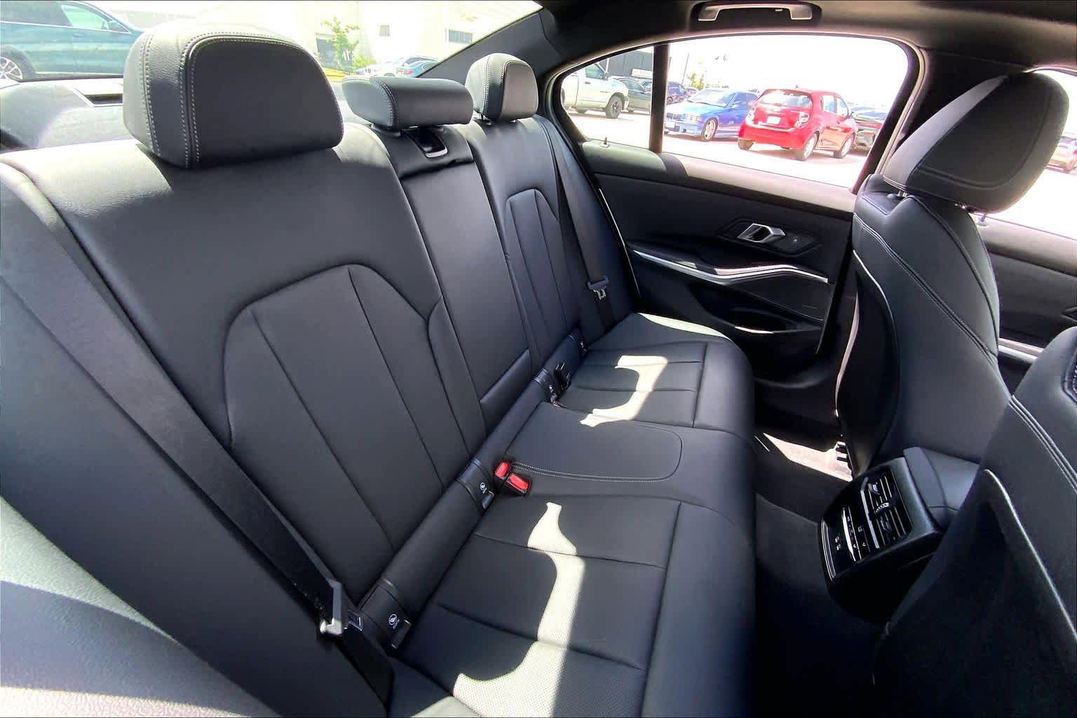 Used 2025 BMW M340i RWD image 19