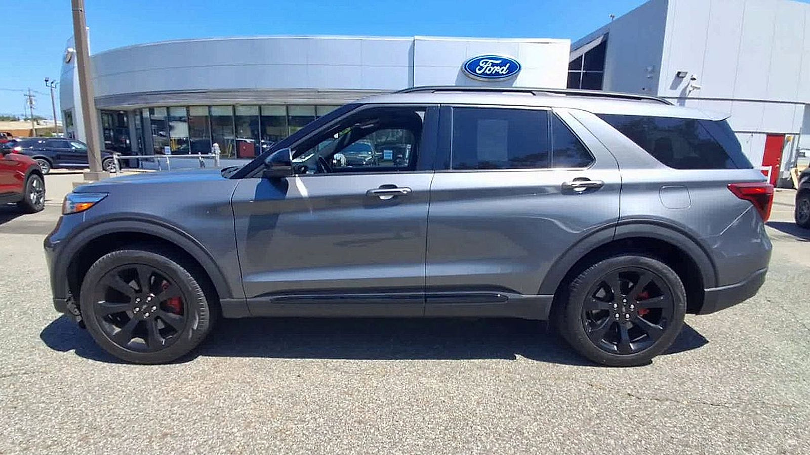 Certified 2022 Ford Explorer ST w/ Equipment Group 401A image 5