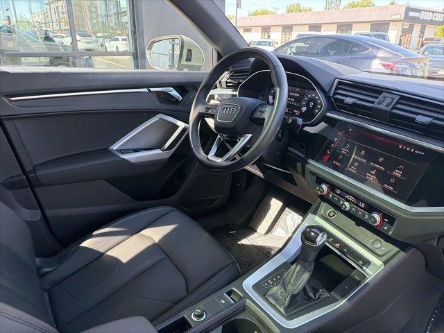 Used 2023 Audi Q3 2.0T Premium w/ Convenience Package AWD/4WD image 13