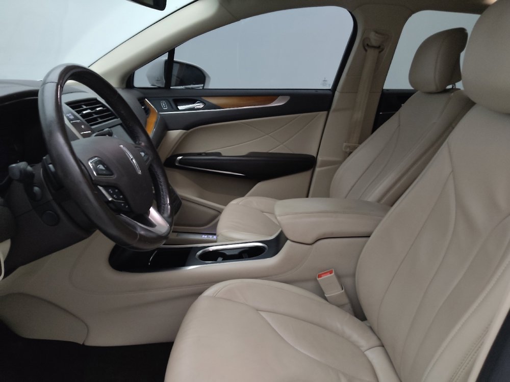 Used 2019 Lincoln MKC Select w/ Select Plus Package FWD image 17