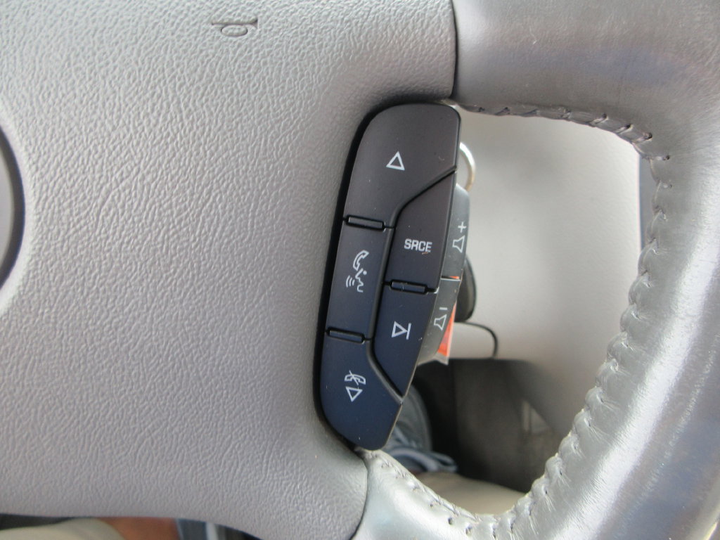 Used 2011 Buick Lucerne CXL w/ Driver Confidence Package FWD image 26