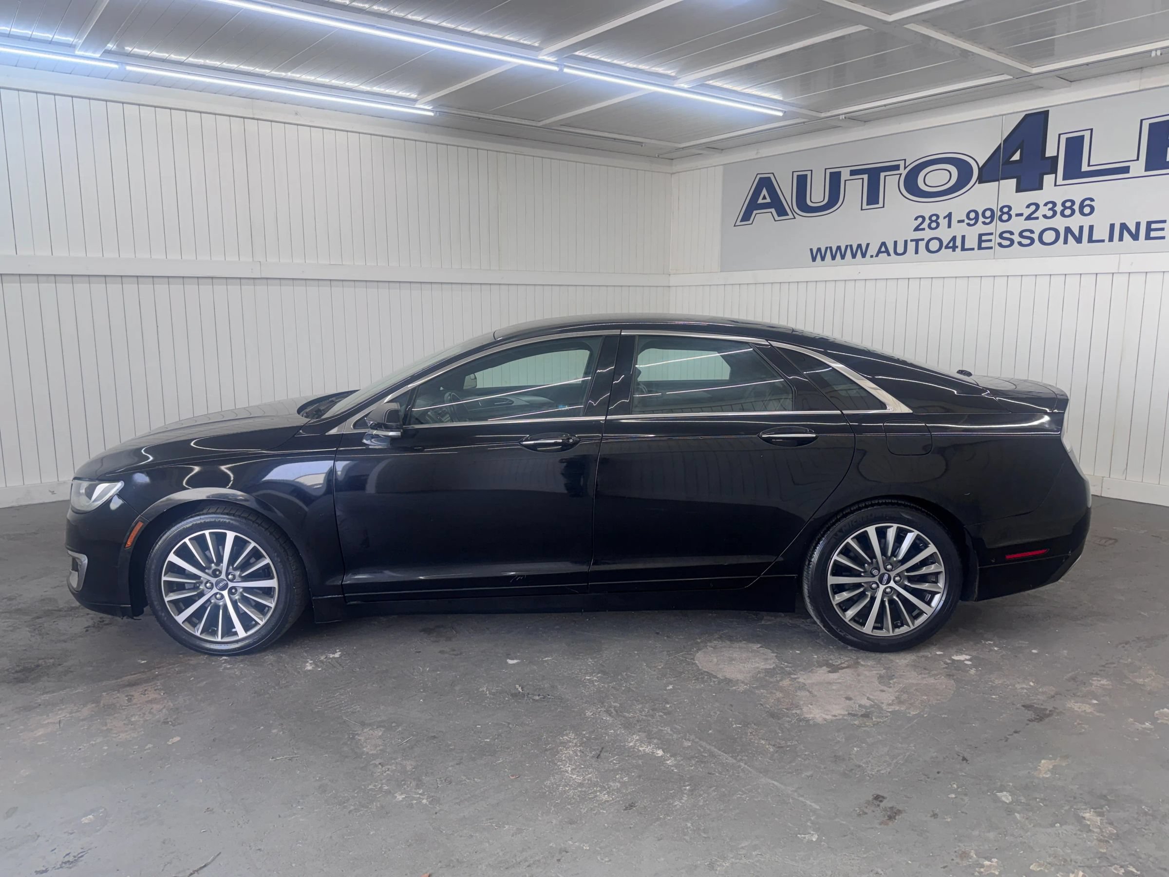 Used 2017 Lincoln MKZ Premiere FWD image 8