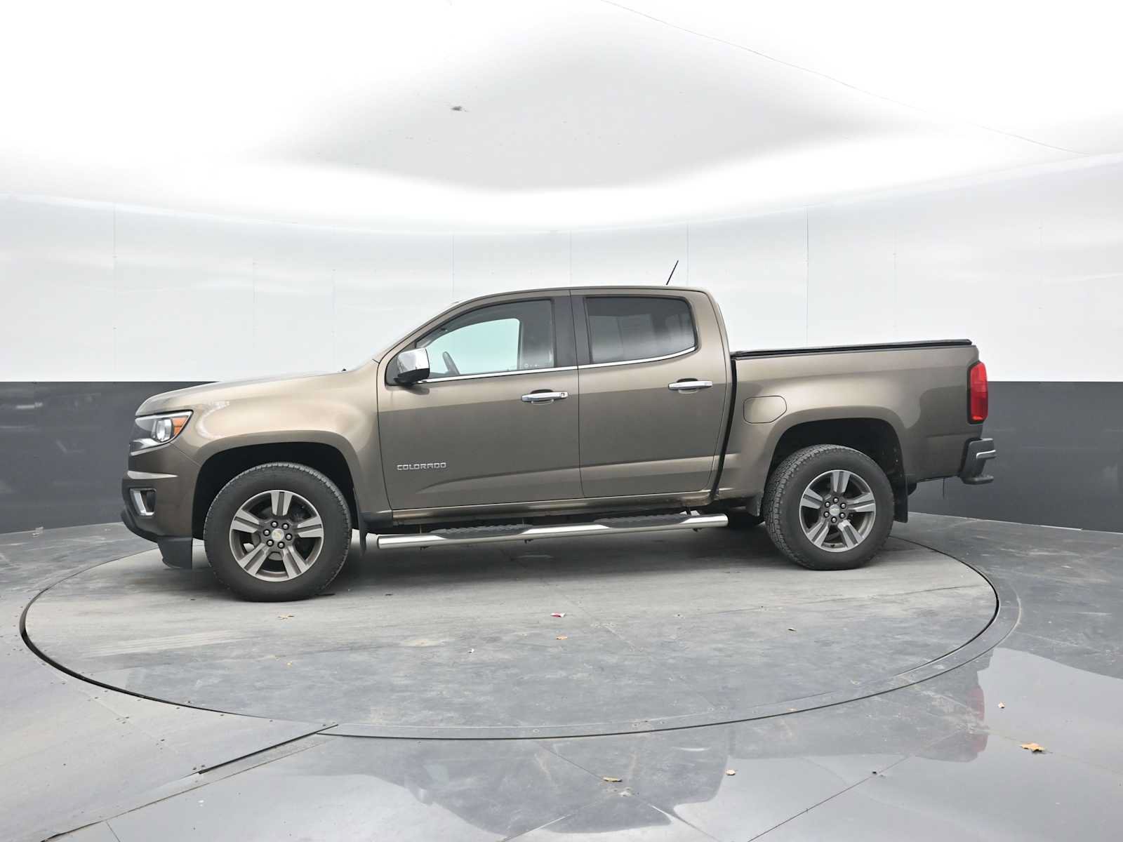 Used 2016 Chevrolet Colorado LT w/ Luxury Package, Chrome AWD/4WD image 4
