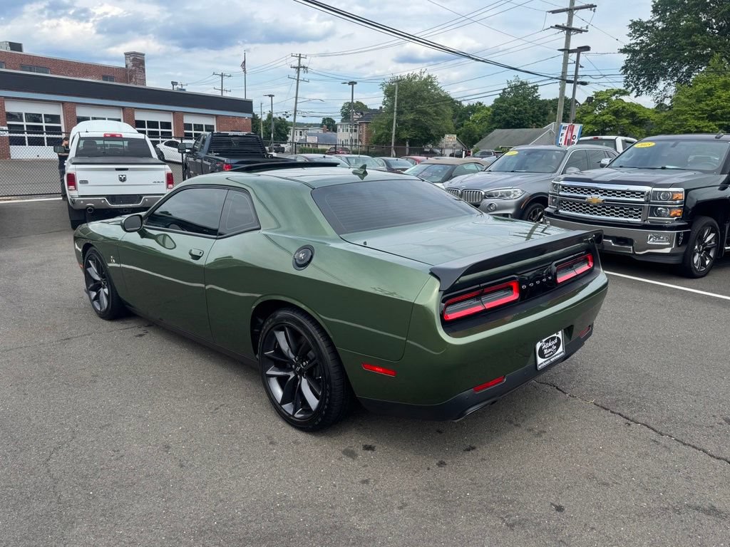 Used 2019 Dodge Challenger R/T Scat Pack w/ Shaker Package RWD image 10