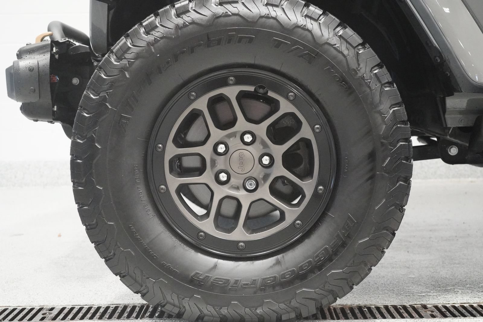 Used 2023 Jeep Wrangler Unlimited Rubicon 392 w/ Xtreme Recon 35" Tire Package AWD/4WD image 8