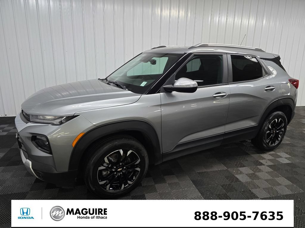 Used 2023 Chevrolet TrailBlazer LT w/ Convenience Package AWD/4WD image 3