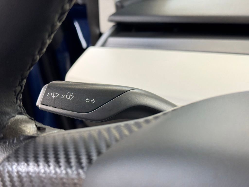 Used 2020 Tesla Model 3 Standard Range Plus image 34