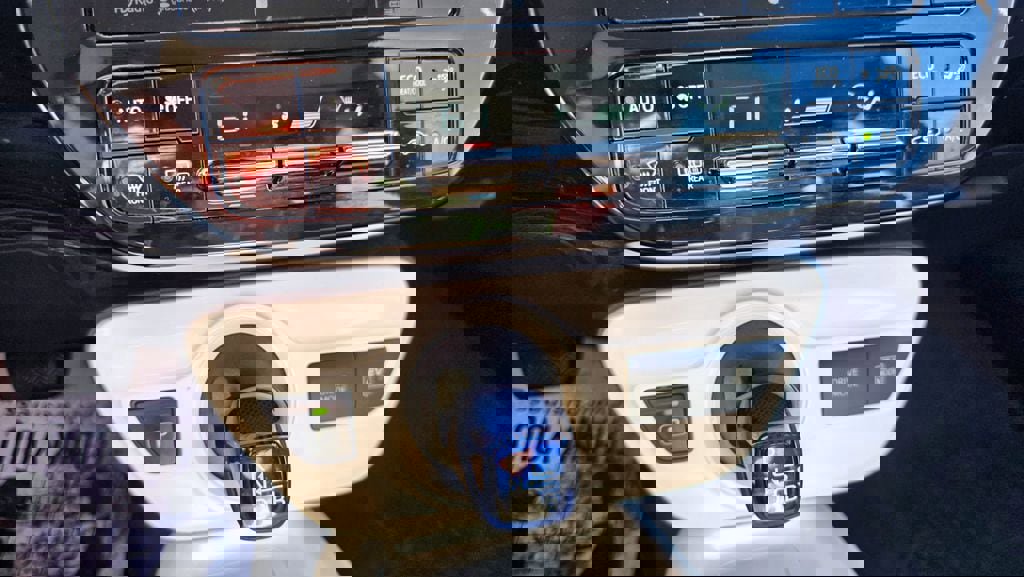 Used 2016 Toyota Prius Four Touring w/ Four Season Floor Mat Package image 16