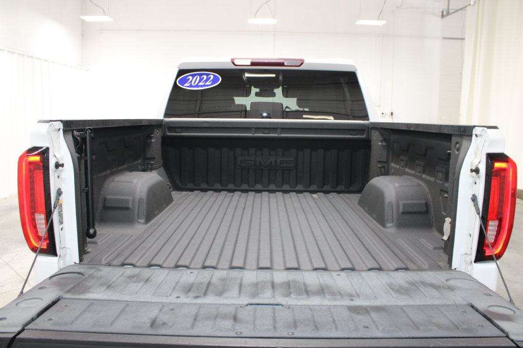 Used 2022 GMC Sierra 1500 SLT AWD/4WD image 37