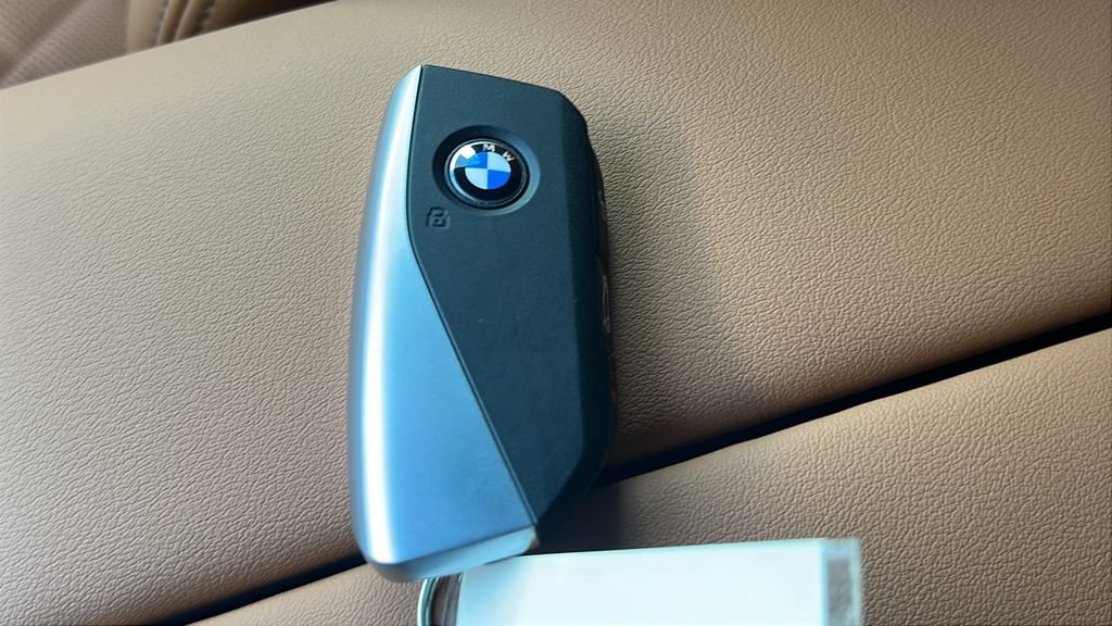 New 2026 BMW X5 xDrive40i w/ M Sport Package AWD/4WD image 24