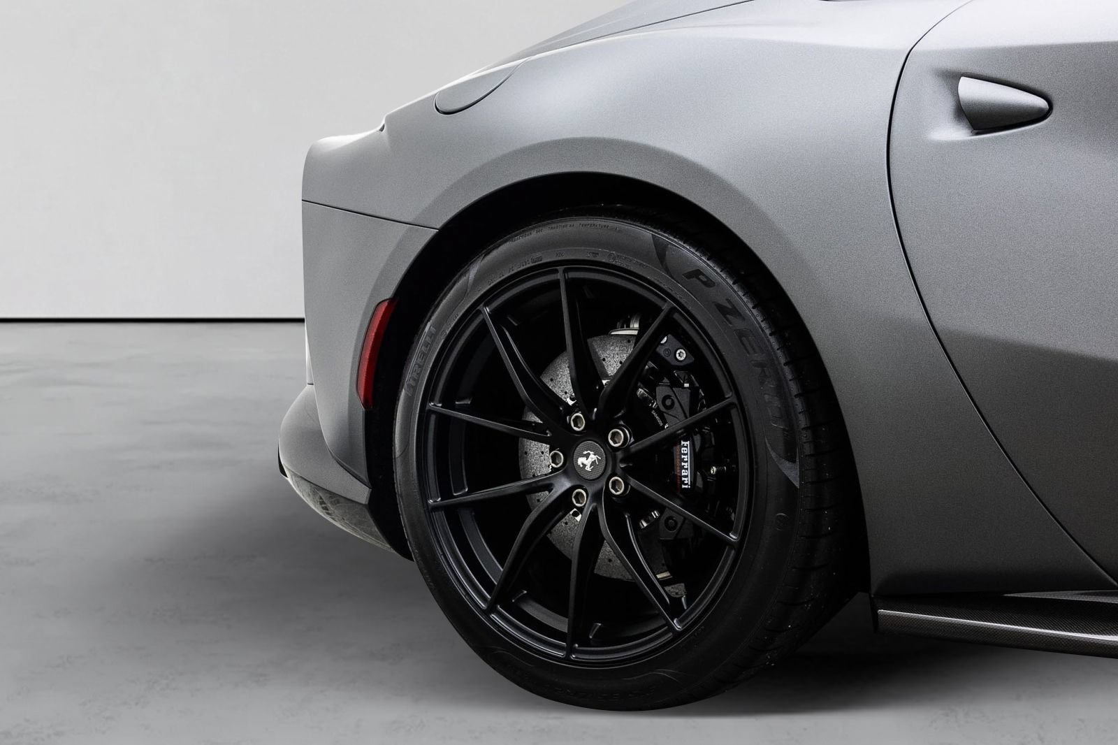 Used 2021 Ferrari 812 GTS RWD image 12