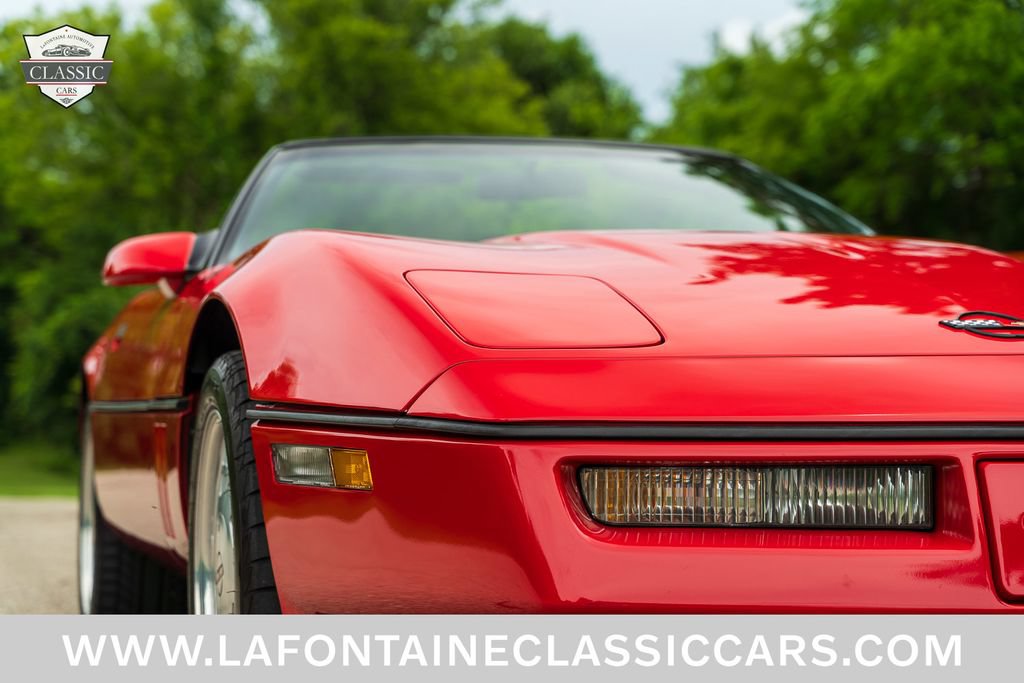 Used 1988 Chevrolet Corvette Convertible RWD image 25
