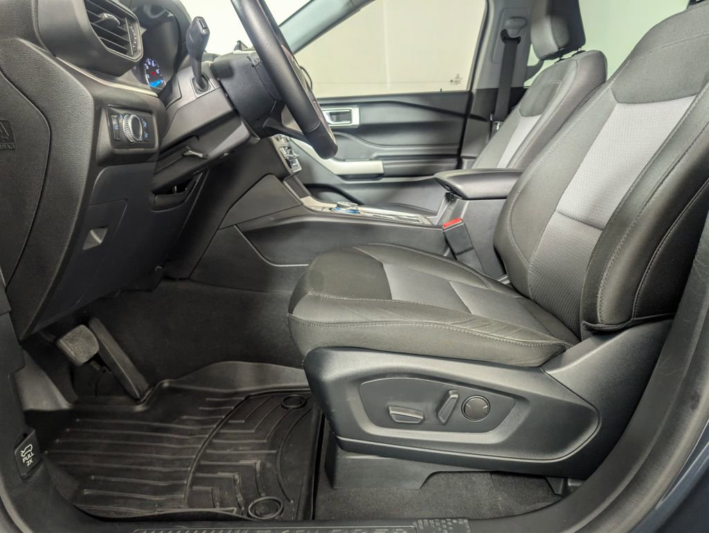 Certified 2022 Ford Explorer XLT image 10