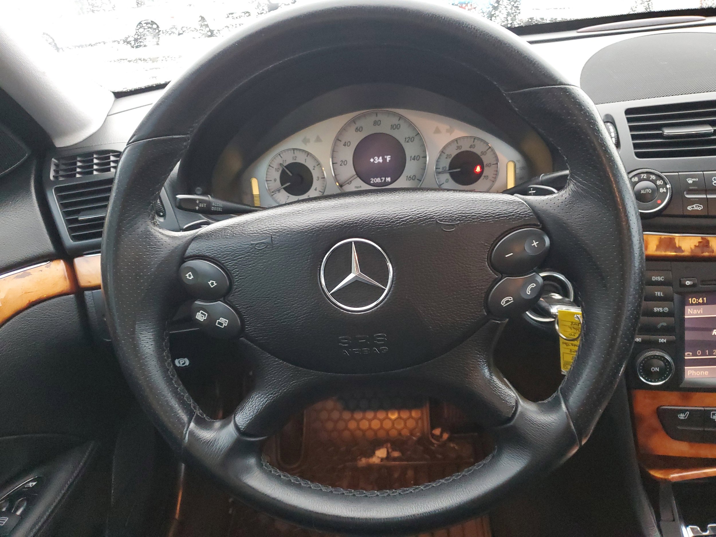 Used 2009 Mercedes-Benz E 350 4MATIC Sedan image 27