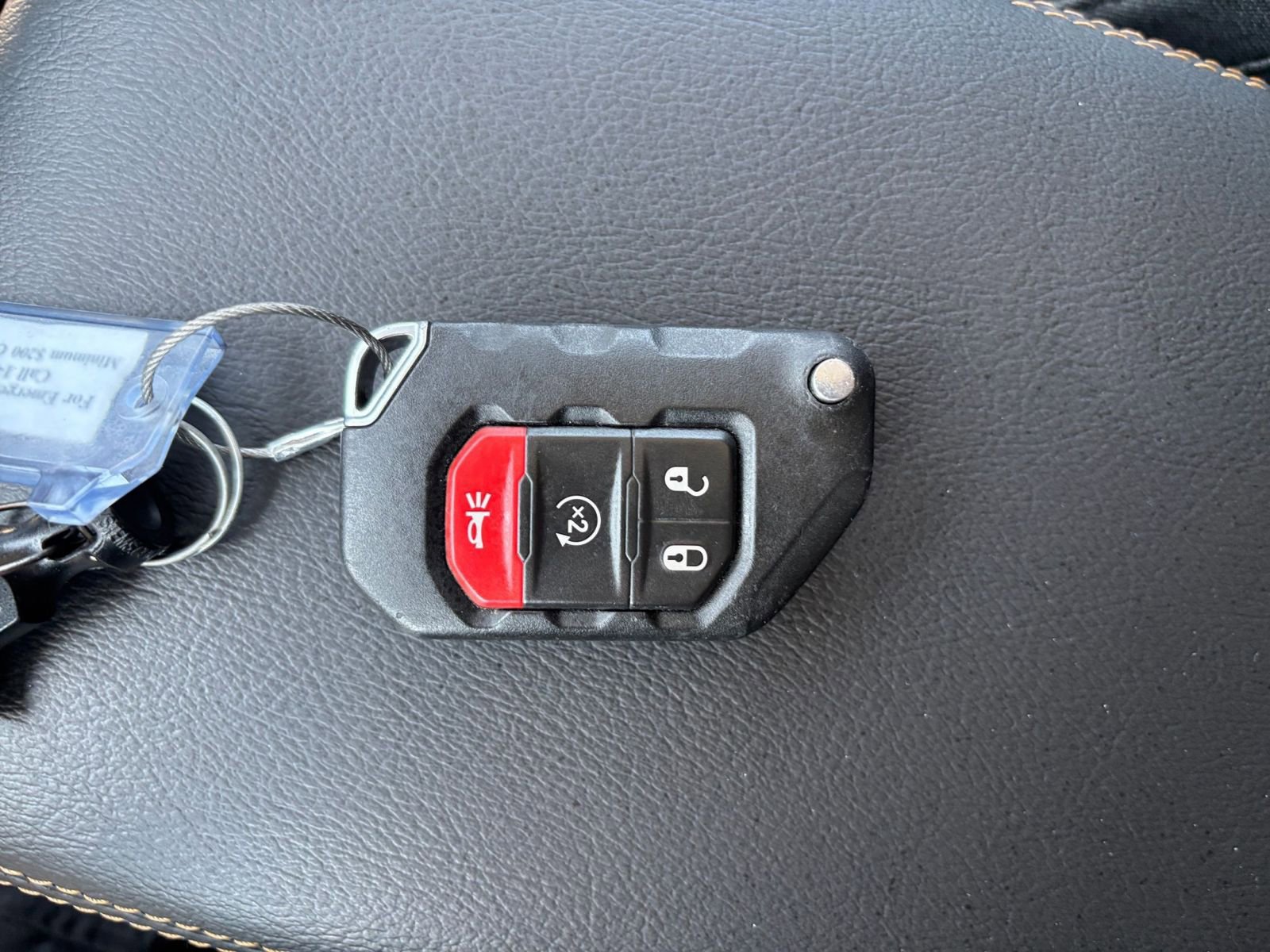 Used 2025 Jeep Wrangler Sahara image 22