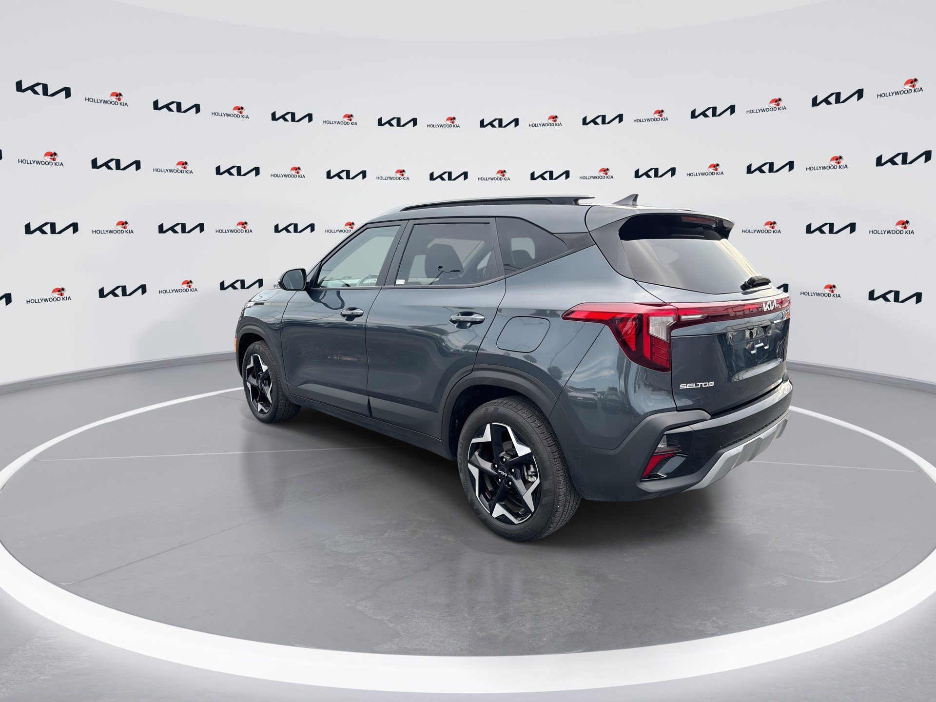 Used 2025 Kia Seltos S FWD image 6