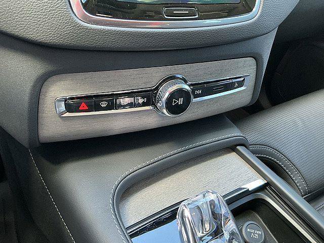 Certified 2023 Volvo XC90 B6 Ultimate w/ Protection Package Premier AWD/4WD image 25