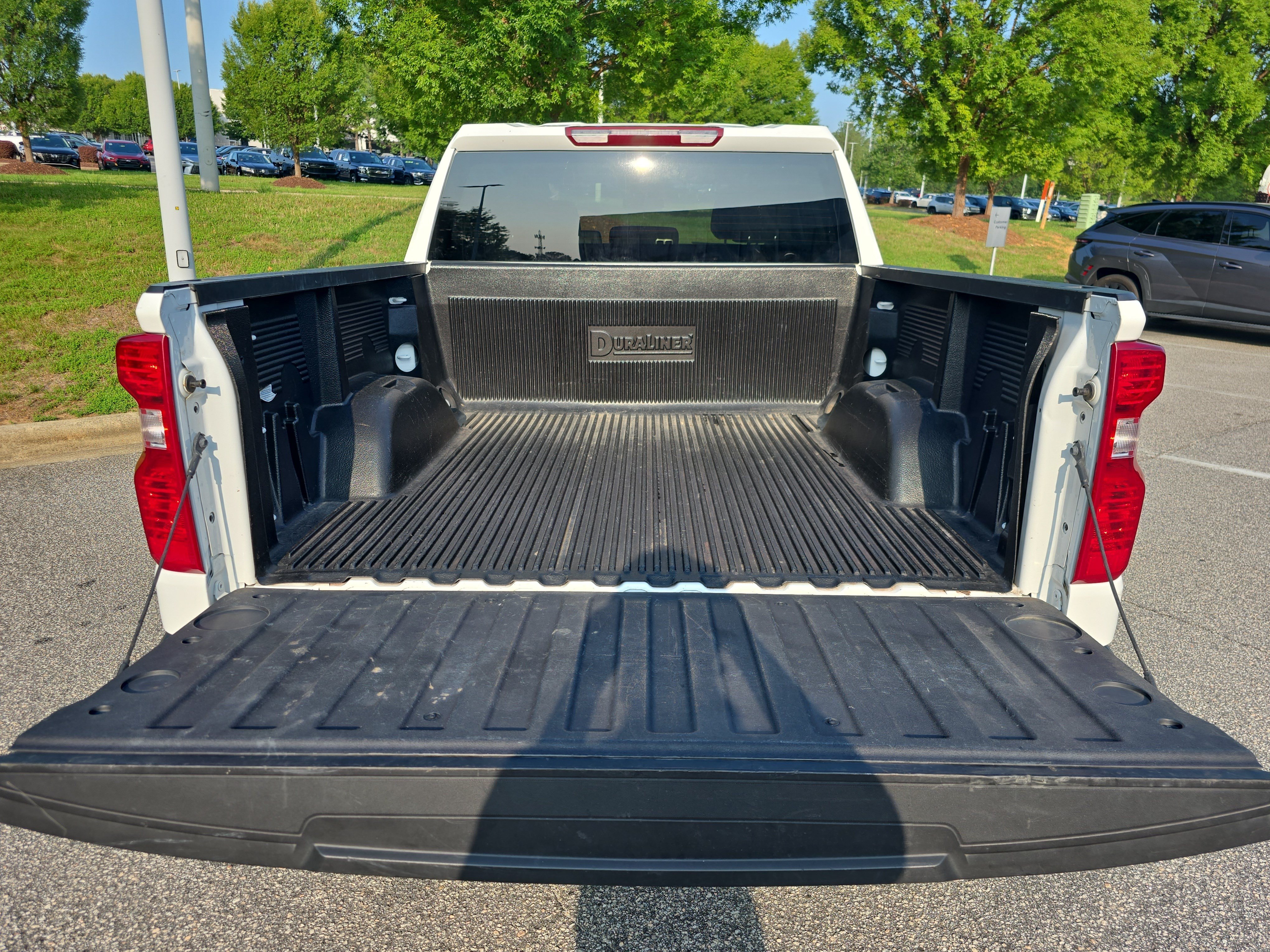 Used 2025 Chevrolet Silverado 1500 LT RWD image 12