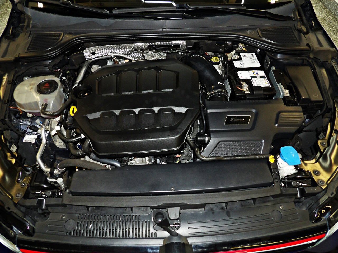 Used 2022 Volkswagen GTI SE FWD image 23