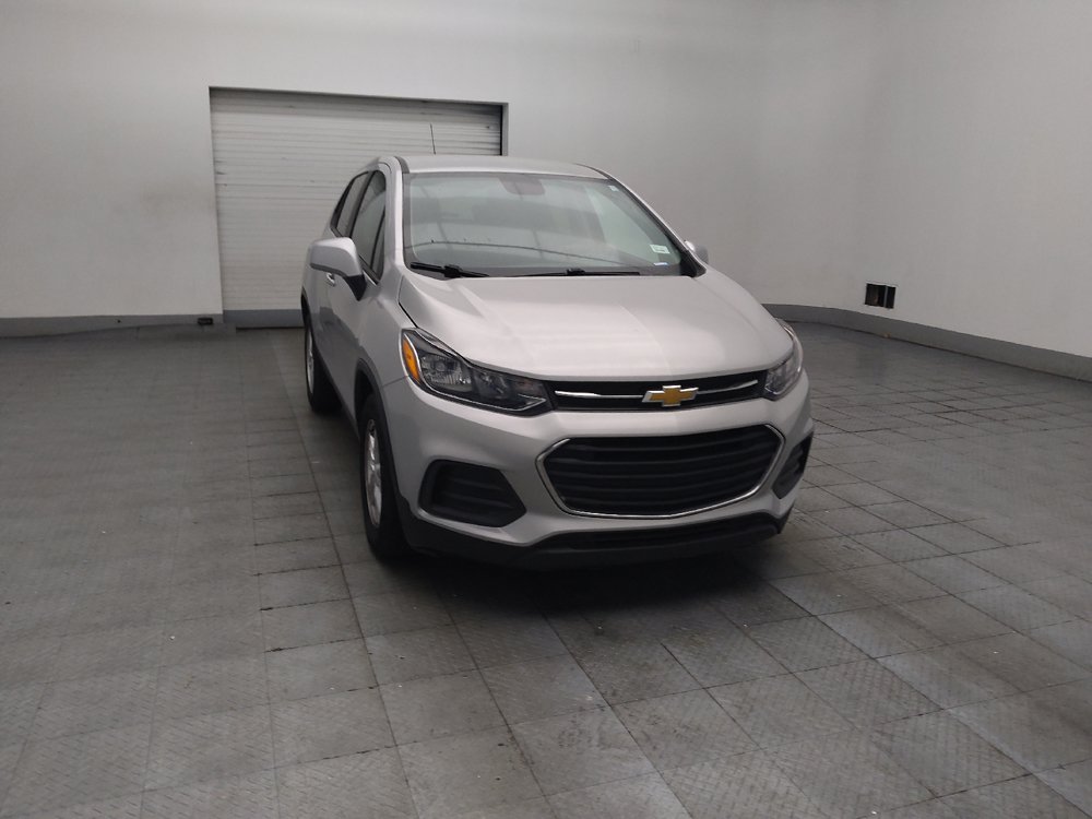 Used 2022 Chevrolet Trax LS w/ Tint and Cruise Package FWD image 13
