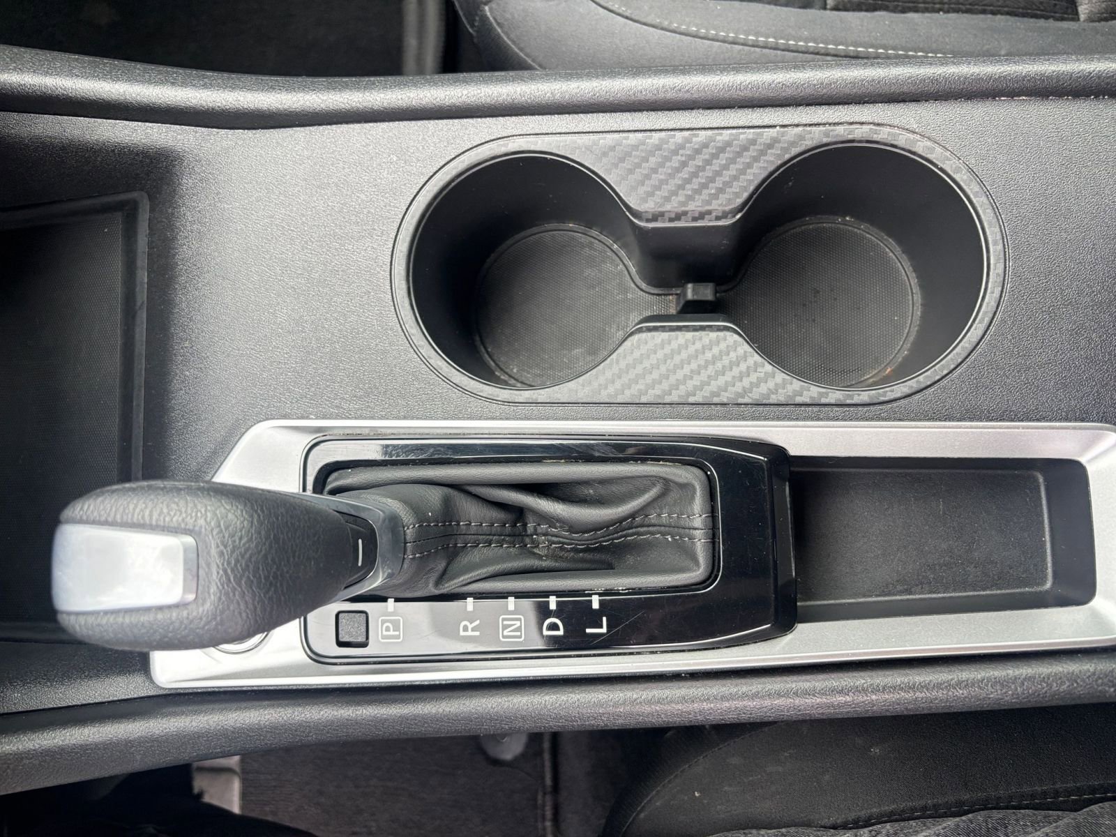 Used 2025 Nissan Altima 2.5 SV FWD image 41