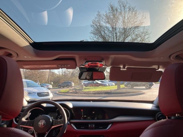 Used 2019 Alfa Romeo Stelvio Sport w/ Quick Order Package 22J Sport image 29