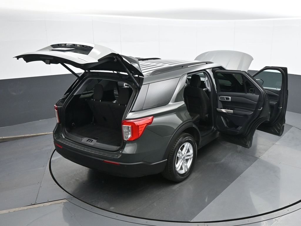 Used 2023 Ford Explorer XLT AWD/4WD image 40