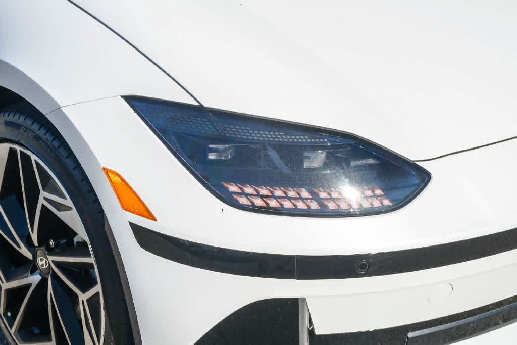 Used 2024 Hyundai Ioniq 6 SEL RWD image 4
