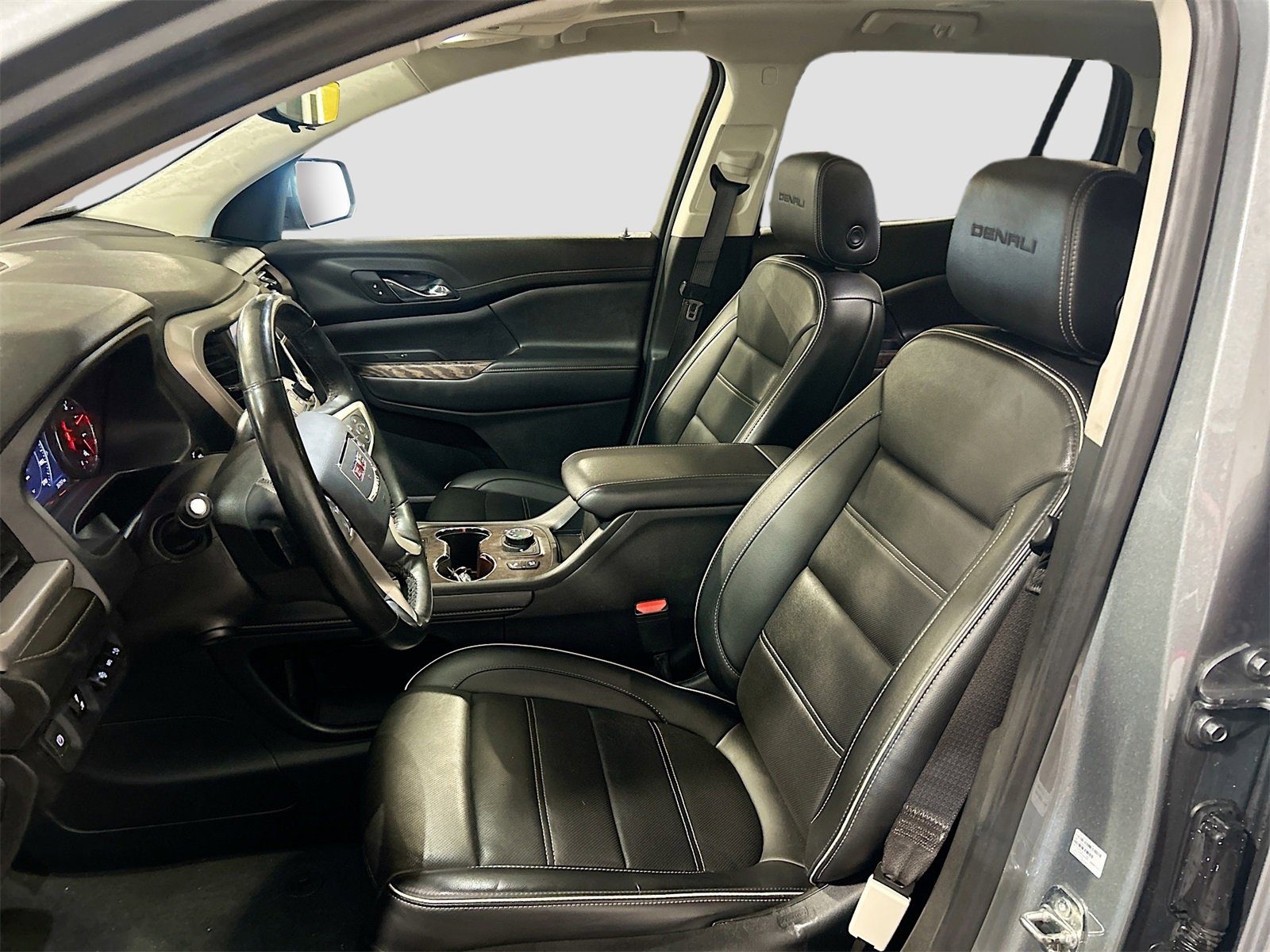 Used 2023 GMC Acadia Denali w/ Denali Technology Package image 22