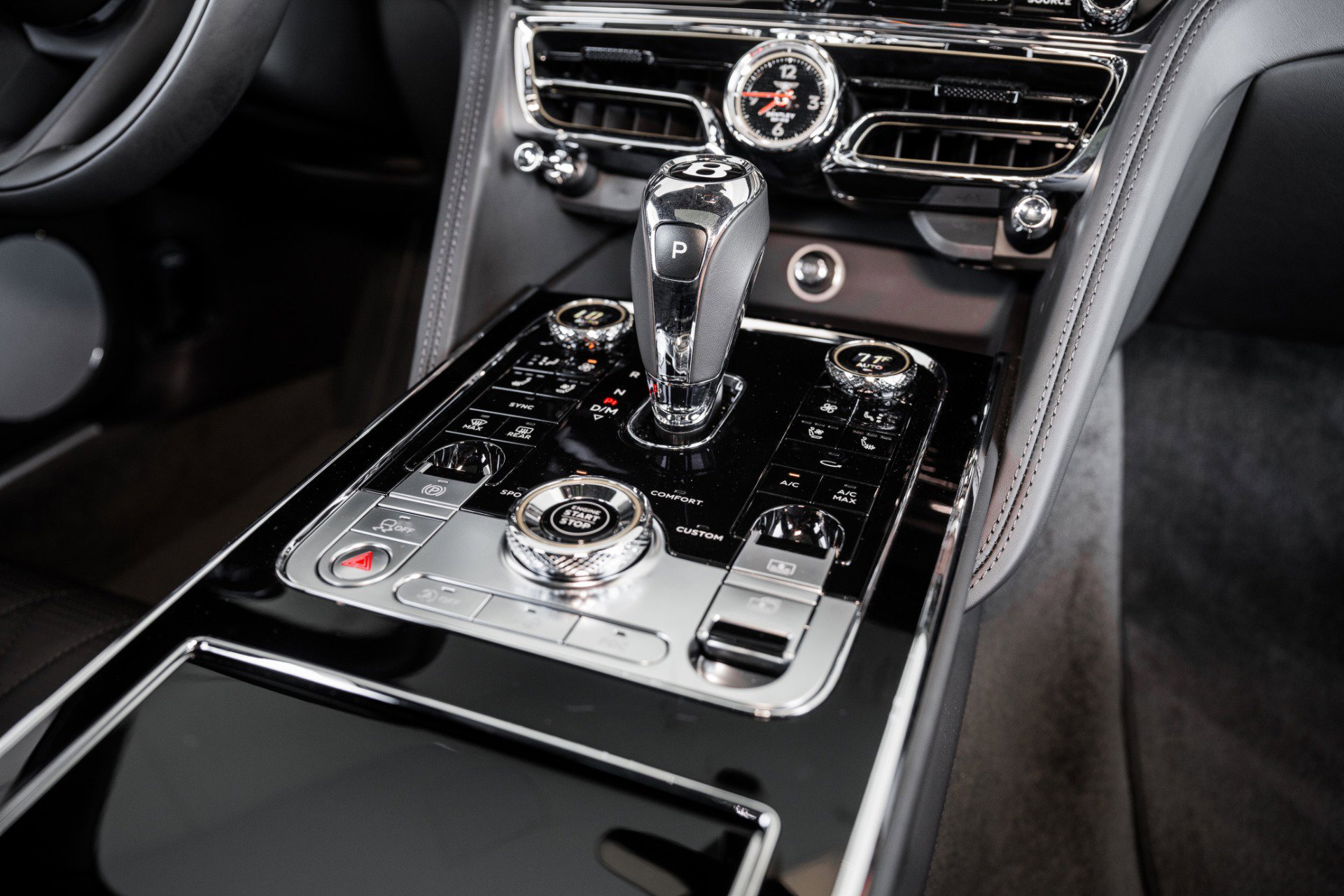 Used 2022 Bentley Flying Spur V8 image 30