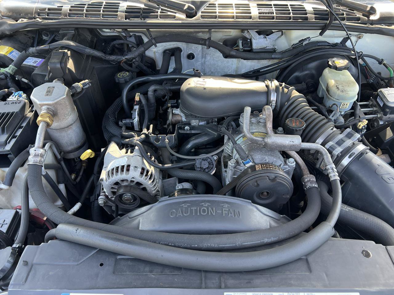 Used 2000 Chevrolet Blazer LS AWD/4WD image 15