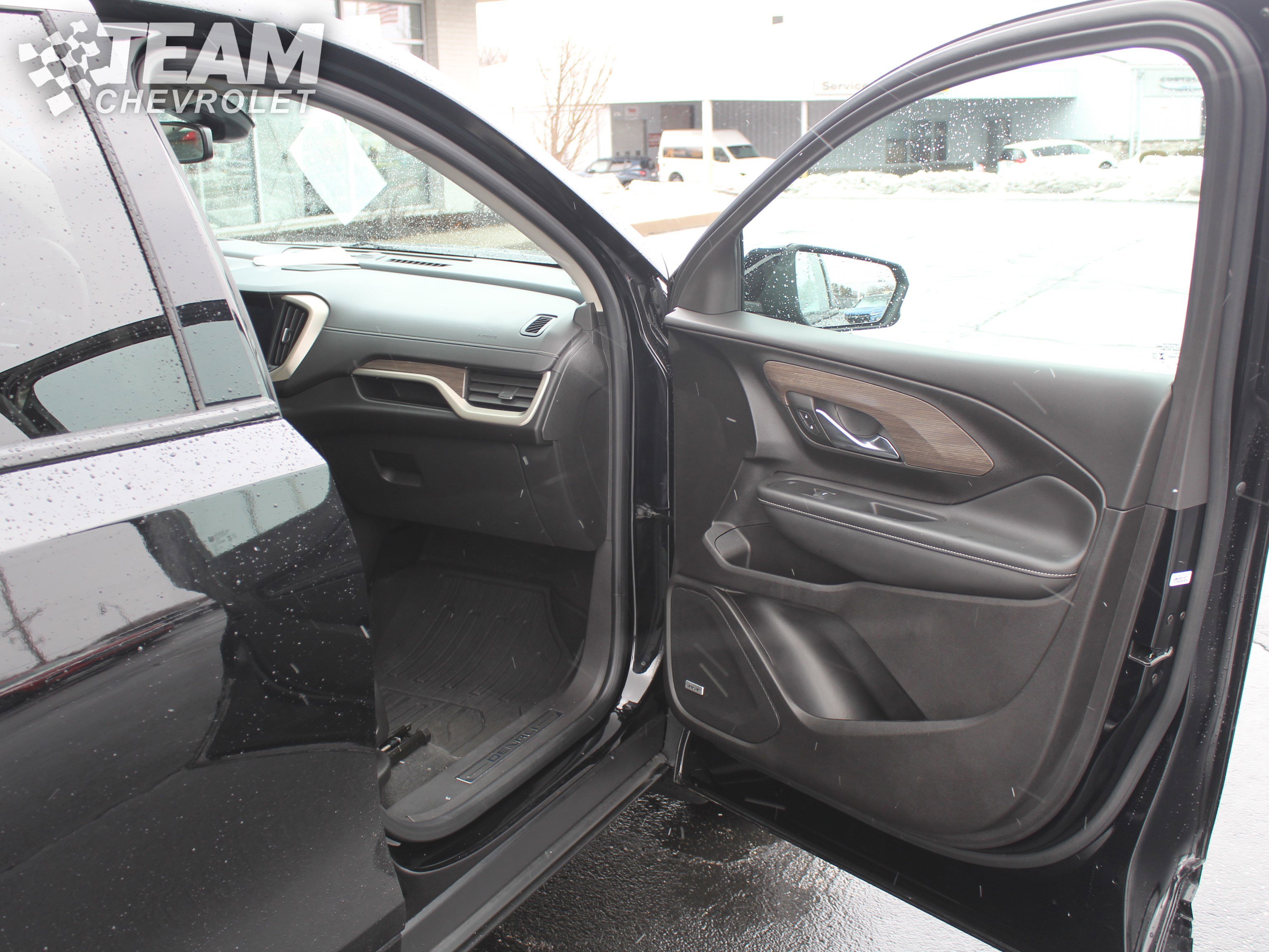 Certified 2024 GMC Terrain Denali w/ Black Diamond Edition image 29