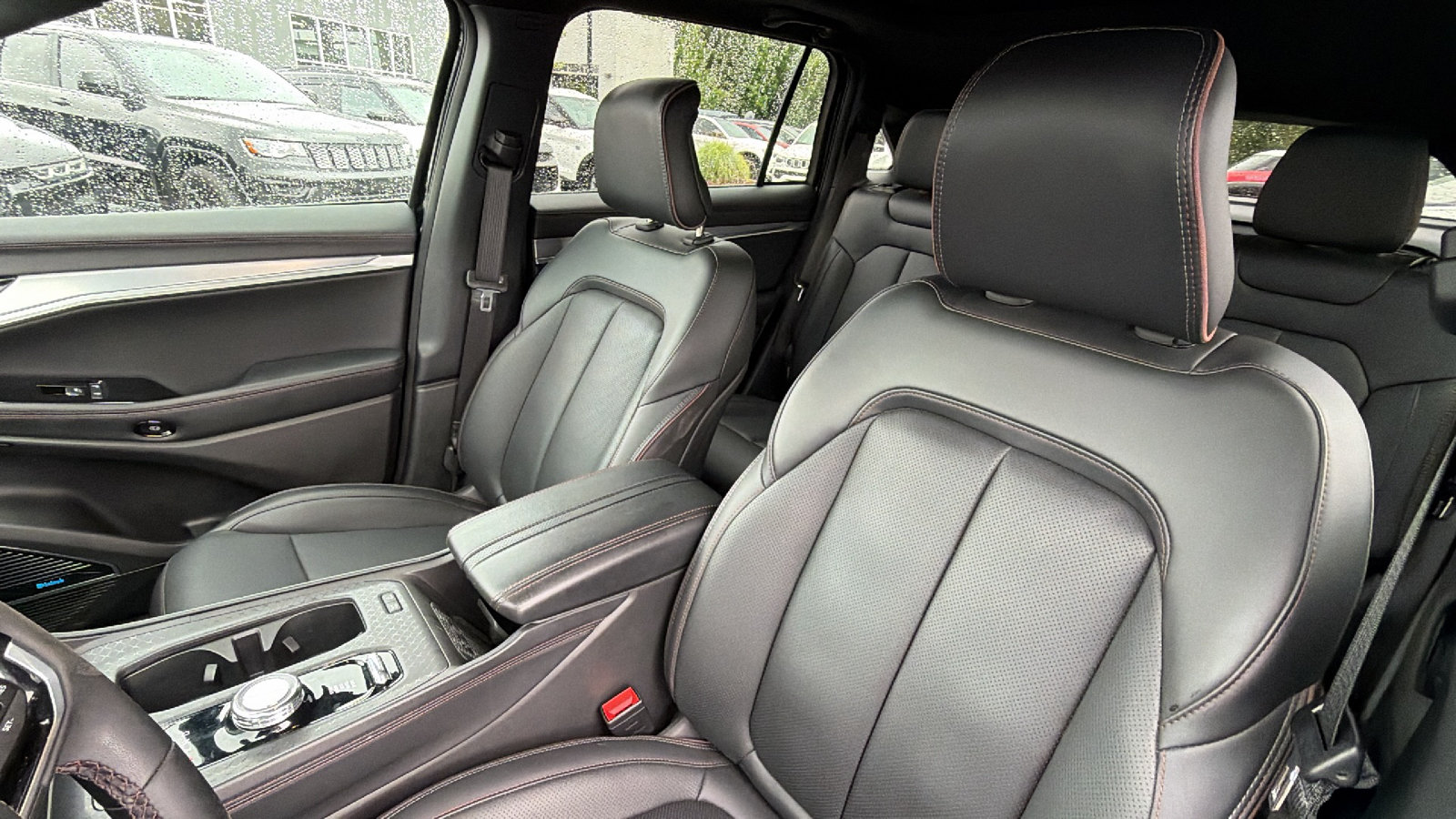 Used 2024 Jeep Wagoneer Launch Edition AWD/4WD image 17