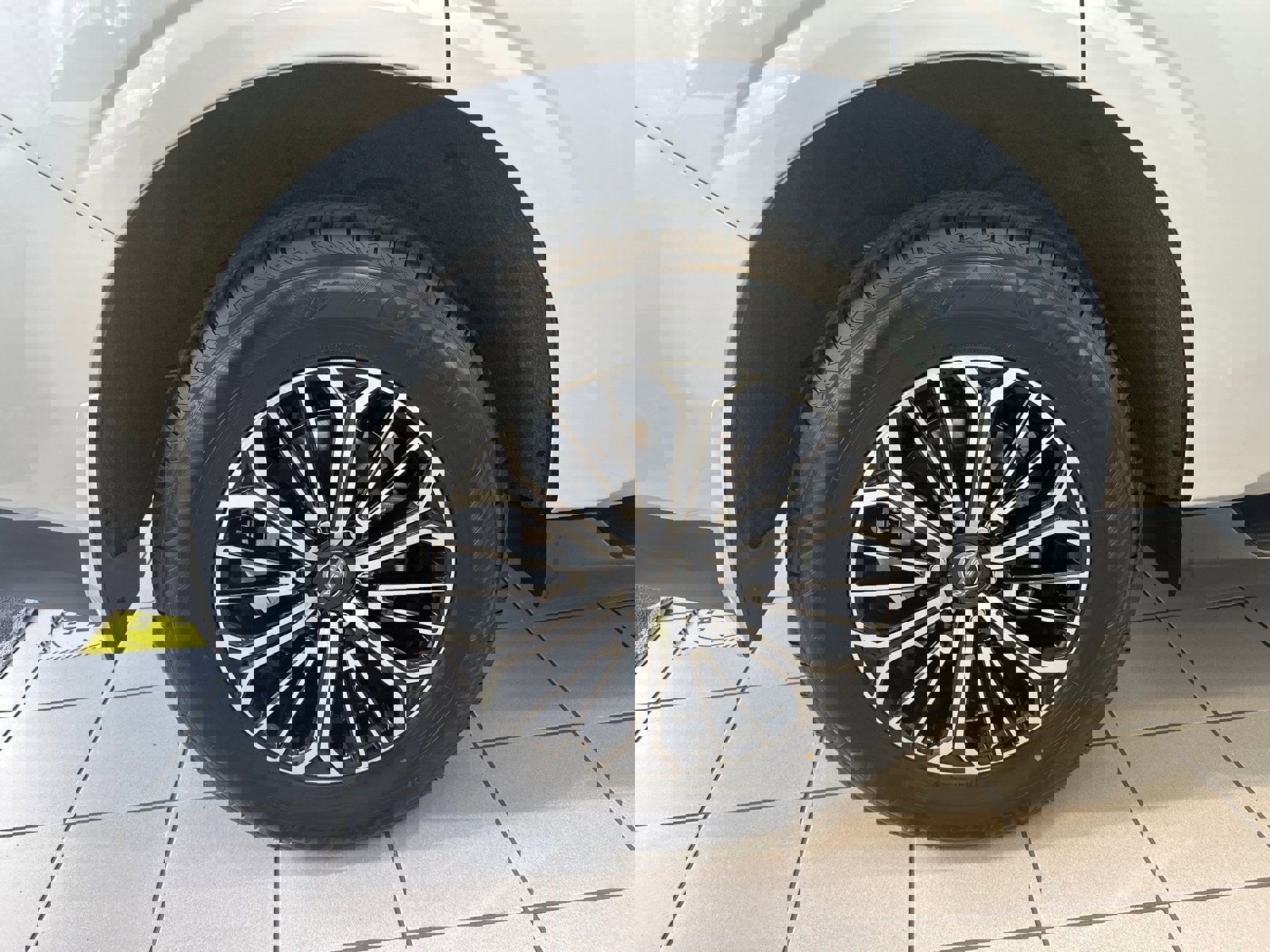 New 2025 Nissan Armada SL w/ Captain's Chari Seat Package image 12