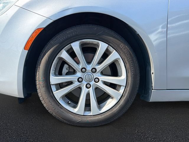 Used 2015 Chrysler 200 Limited w/ Convenience Group FWD image 9