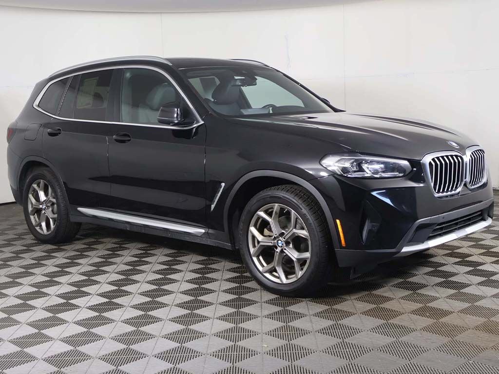 Used 2024 BMW X3 xDrive30i AWD/4WD image 2