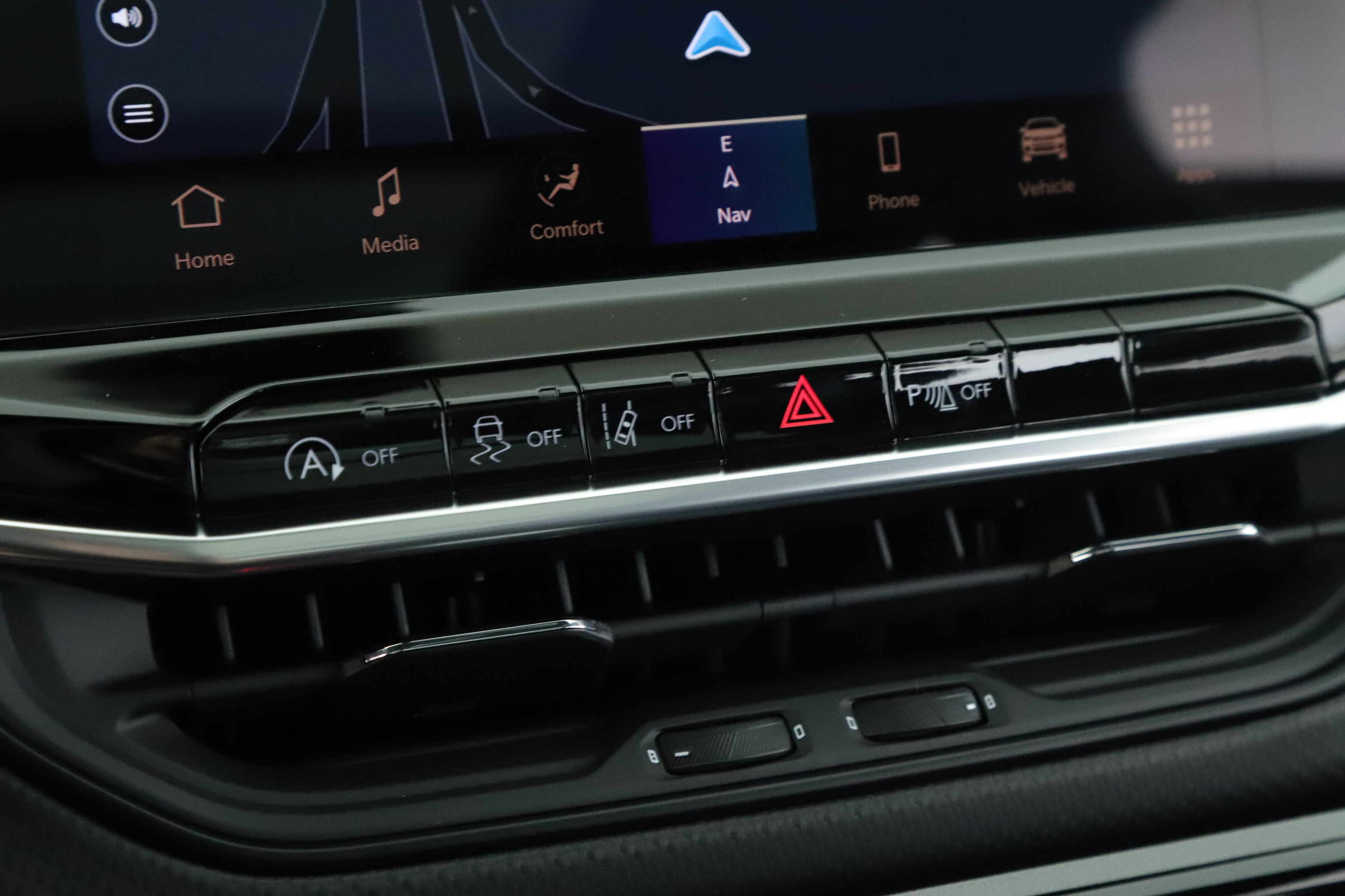 New 2026 Jeep Compass Limited w/ Sun, Sound & Navigation Group image 15