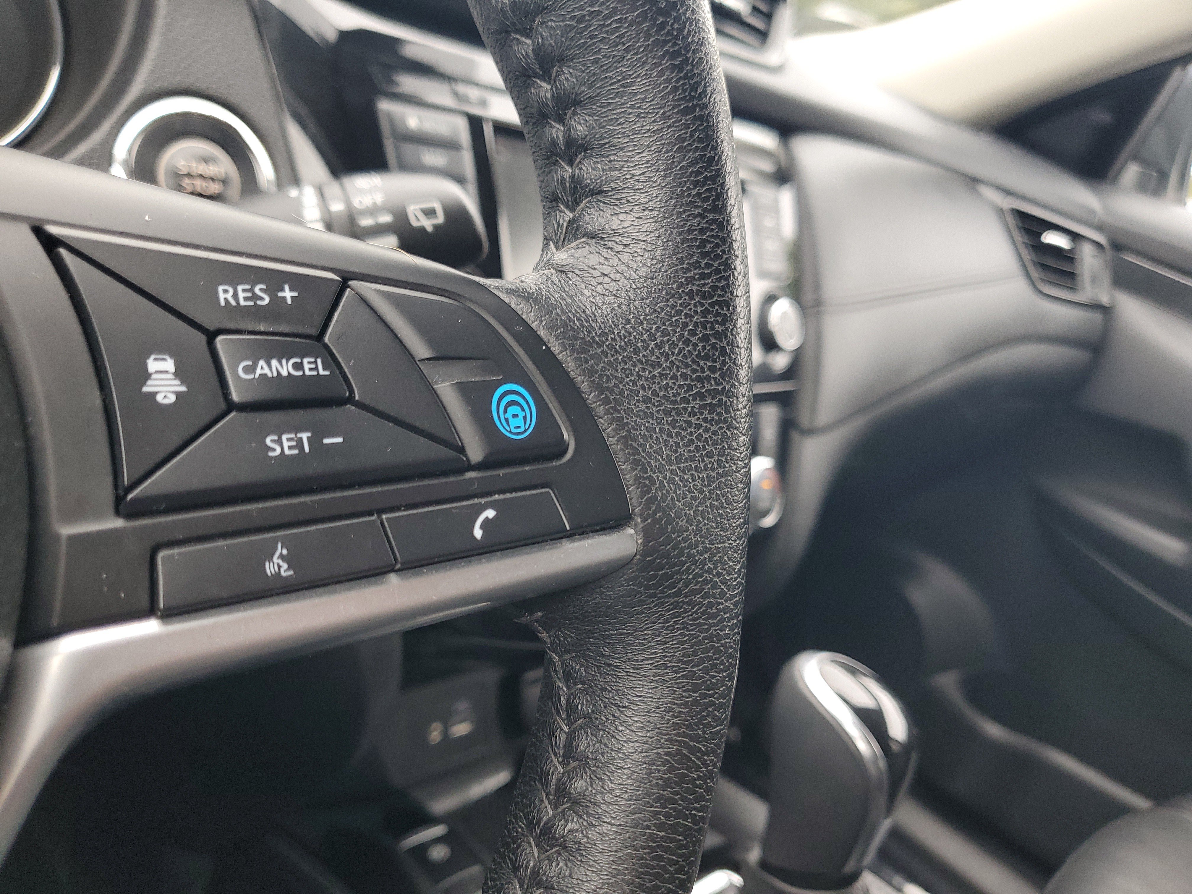 Used 2020 Nissan Rogue SL AWD/4WD image 24