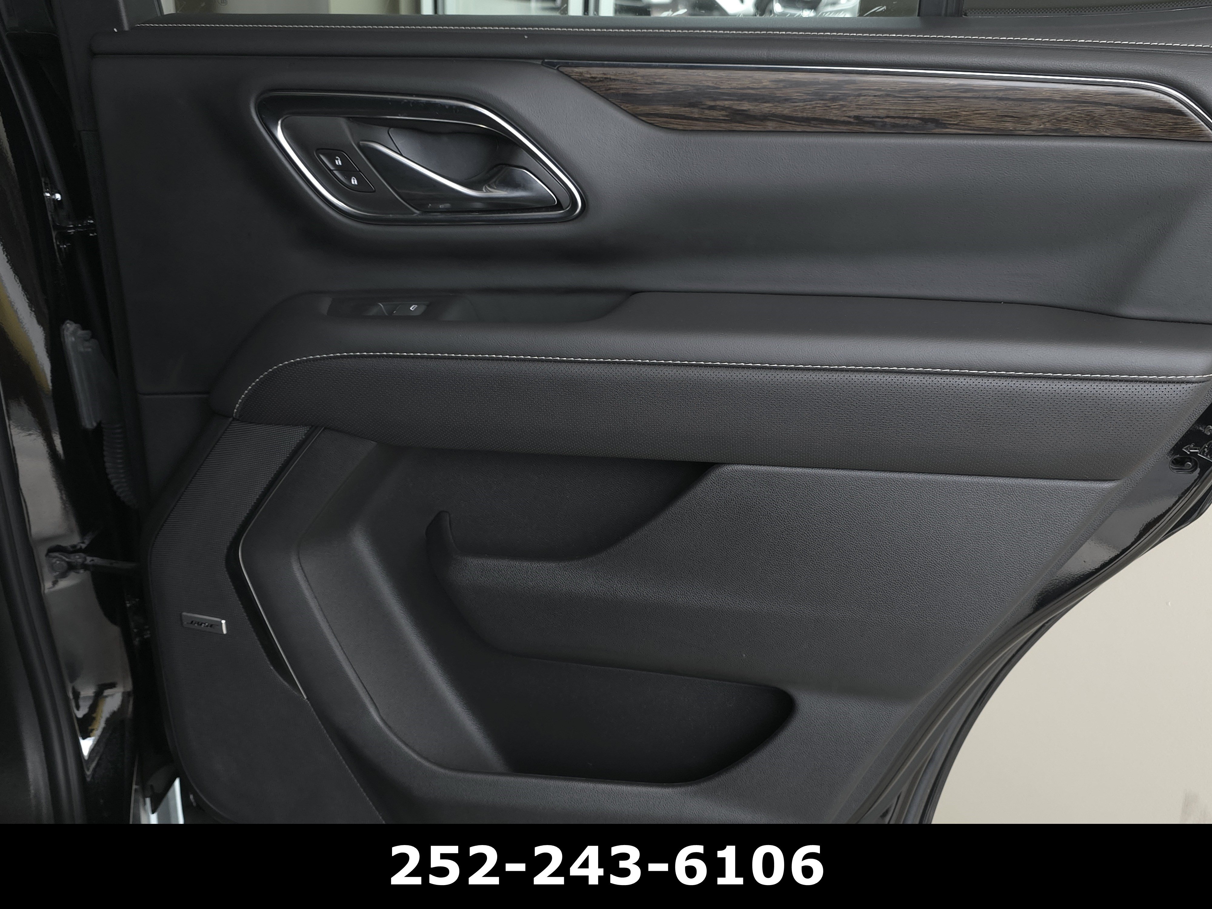 Used 2023 Chevrolet Tahoe Premier AWD/4WD image 45