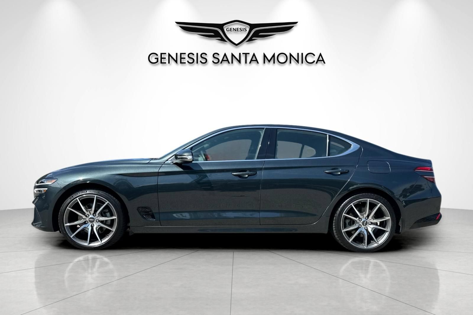 Used 2023 Genesis G70 2.0T RWD image 9
