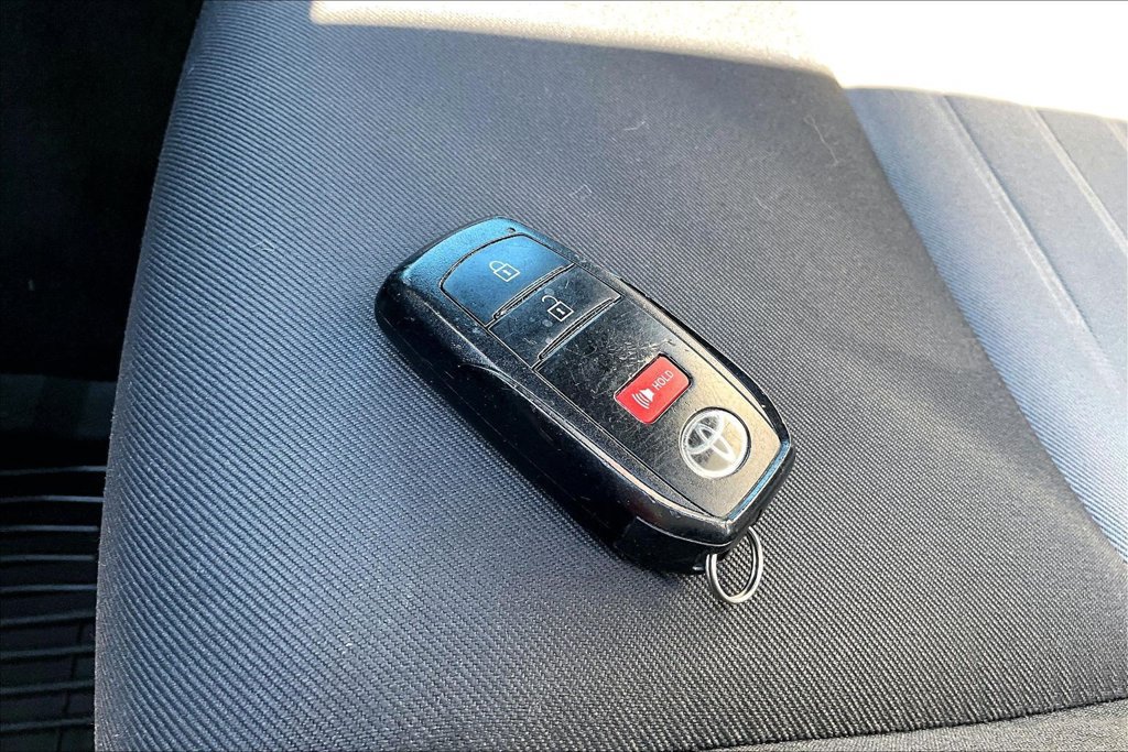 Used 2024 Toyota Tacoma TRD Sport AWD/4WD image 37