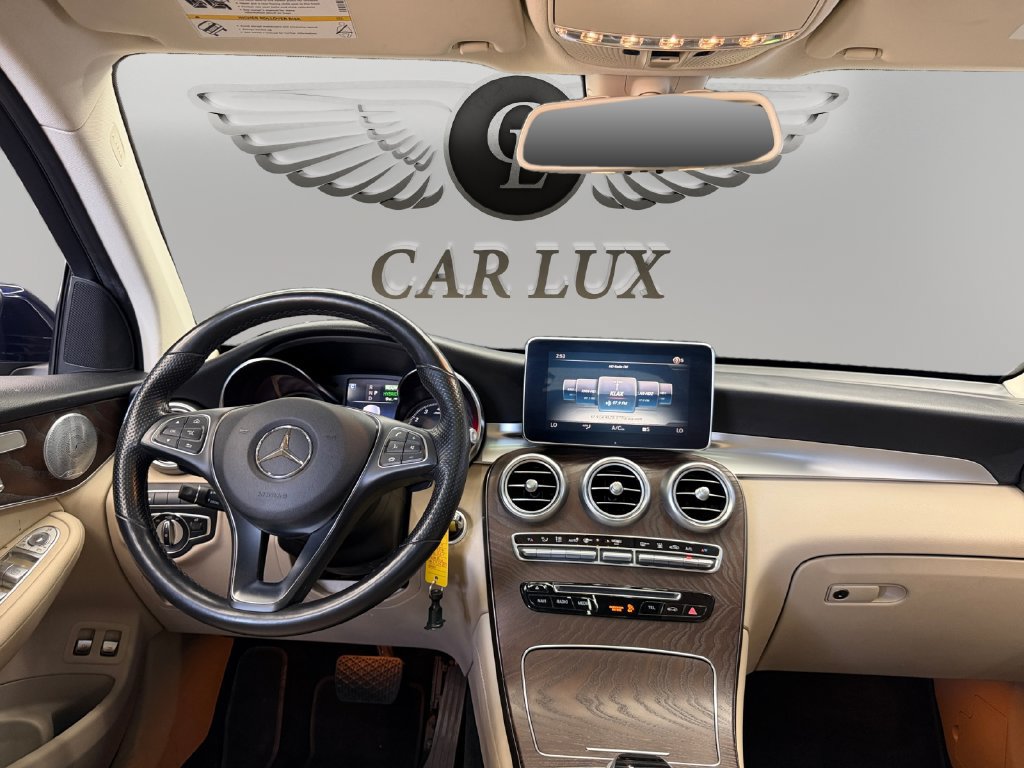 Used 2019 Mercedes-Benz GLC 350e 4MATIC image 11