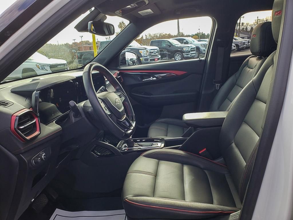 Used 2024 Chevrolet TrailBlazer RS w/ Convenience Package image 11