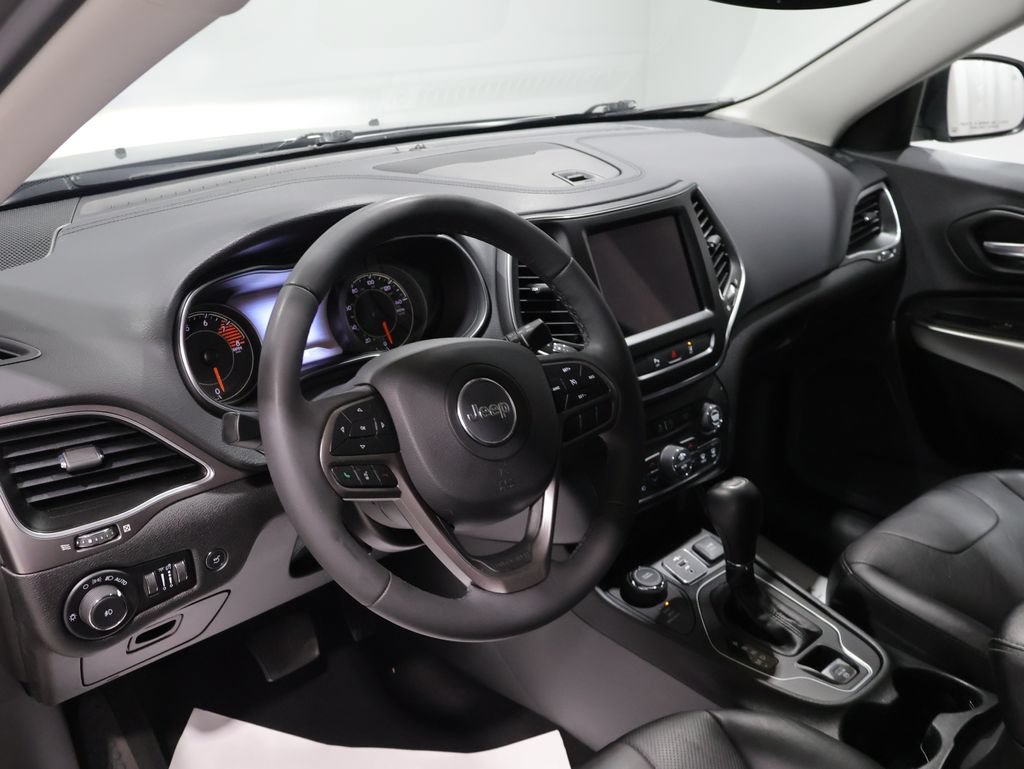 Used 2021 Jeep Cherokee Latitude Lux w/ Comfort/Convenience Group AWD/4WD image 15