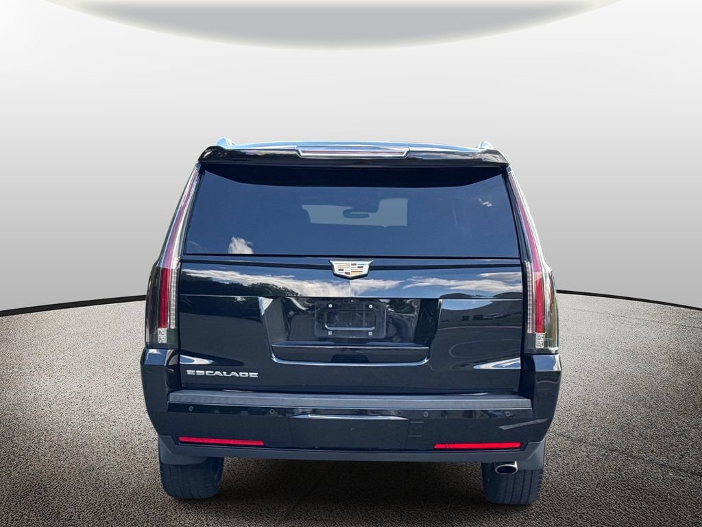 Used 2019 Cadillac Escalade ESV Luxury w/ Escalade Sport Edition AWD/4WD image 3