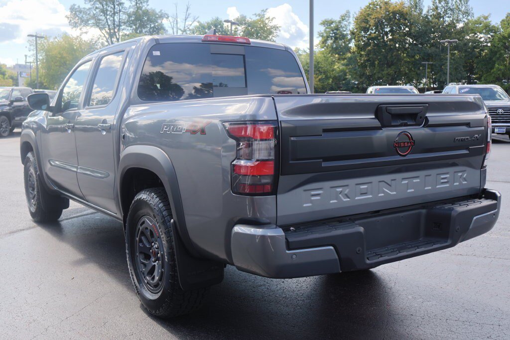 Used 2026 Nissan Frontier PRO-4X AWD/4WD image 5