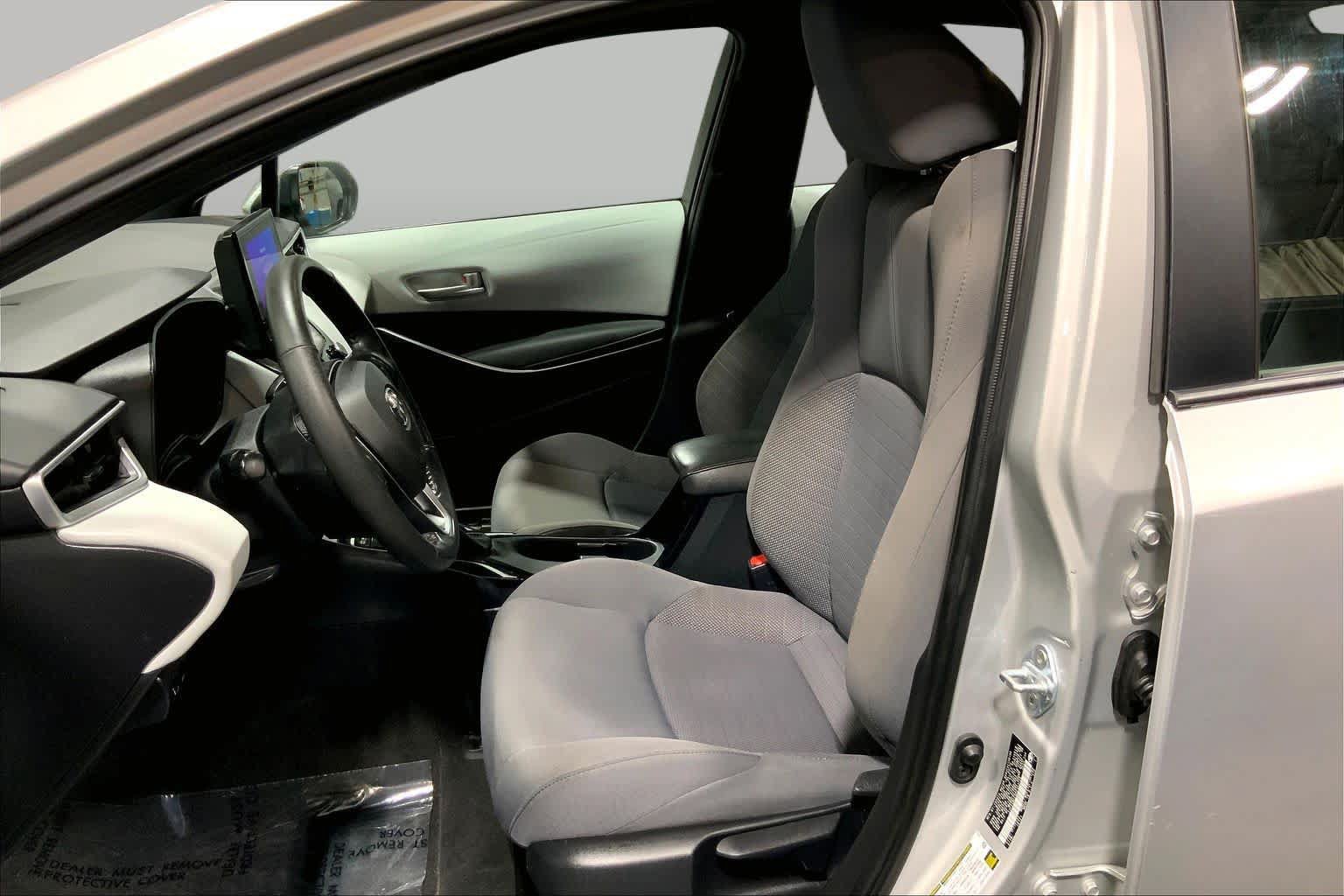 Used 2023 Toyota Corolla SE FWD image 8